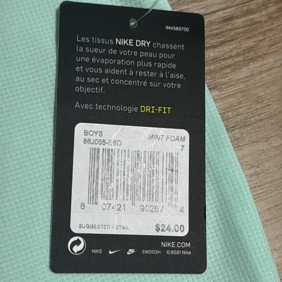 BOGO! NWT! Boys Nike t shirt - Picture 4 of 6